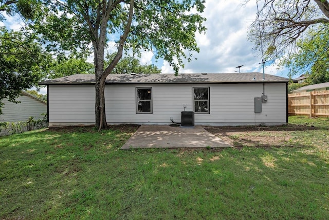 4901 Wilmington Dr, Fort Worth, TX 76107 - rear view of property with a patio area and central AC unit