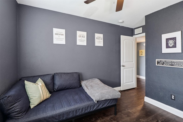 3713 Fairfield Dr, Carrollton, TX 75007 - living area featuring ceiling fan, wood finished floors, baseboards, and a textured wall