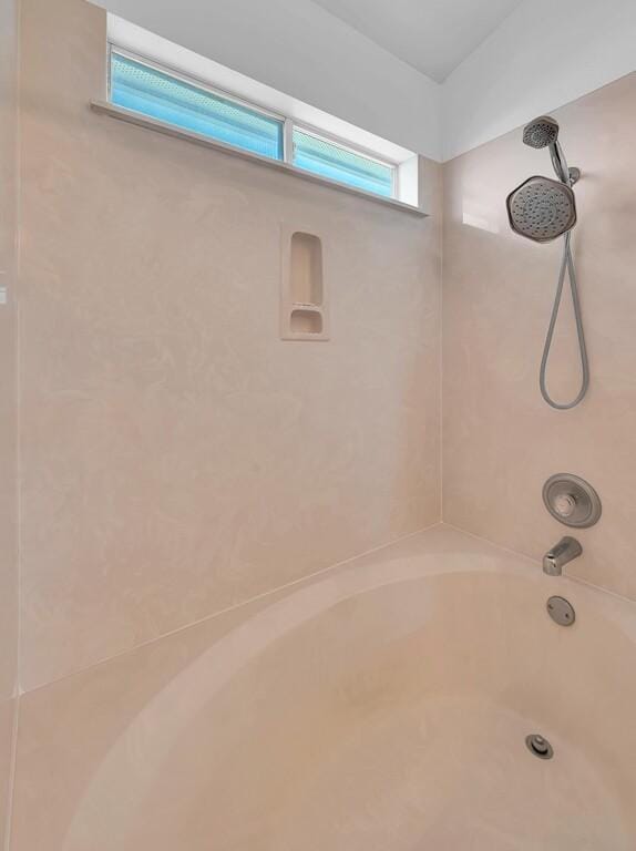 6608 Costa Dr, Waco, TX 76712 - full bath featuring washtub / shower combination
