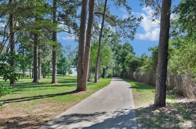 5305 S Lakeshore Dr, Shreveport, LA 71109 - surrounding community featuring a lawn