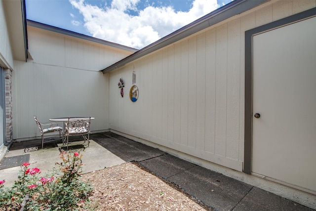 1916 Cobblestone Ln, Garland, TX 75042 - view of patio / terrace