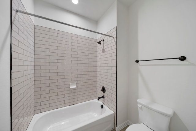 411 Solo Ridge Dr, Waxahachie, TX 75167 - full bathroom featuring toilet and shower / tub combination