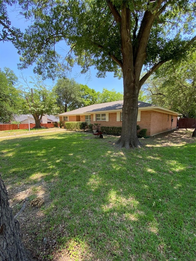 1203 Springbrook Cir, Desoto, TX 75115 - view of yard