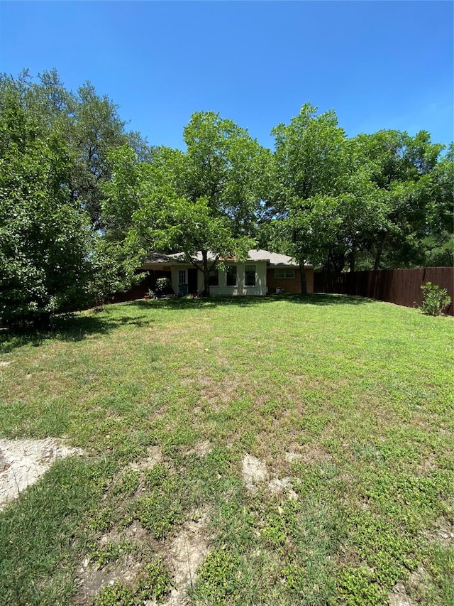 1203 Springbrook Cir, Desoto, TX 75115 - view of yard