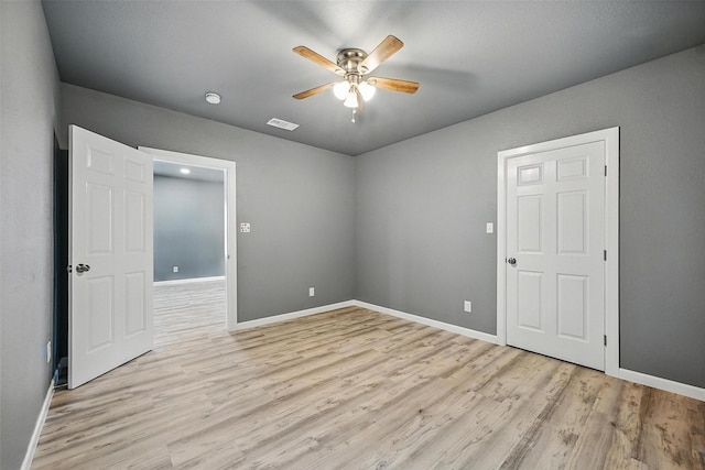 906 S Willow St, Sherman, TX 75090 - unfurnished room featuring ceiling fan and light wood finished floors