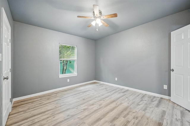 906 S Willow St, Sherman, TX 75090 - unfurnished room with light wood-type flooring and ceiling fan