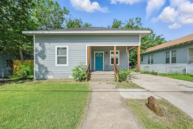 906 S Willow St, Sherman, TX 75090 - view of front facade featuring covered porch