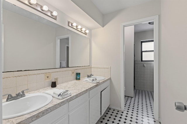 103 Auburn St, Waxahachie, TX 75165 - full bath featuring double vanity, toilet, baseboards, and tile patterned floors