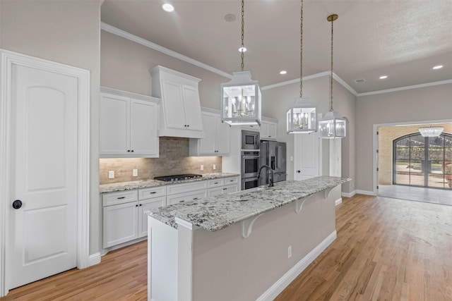 1424 Keeneland Hill Dr, Aledo, TX 76008 - kitchen with decorative backsplash, a chandelier, ornamental molding, white cabinets, and baseboards