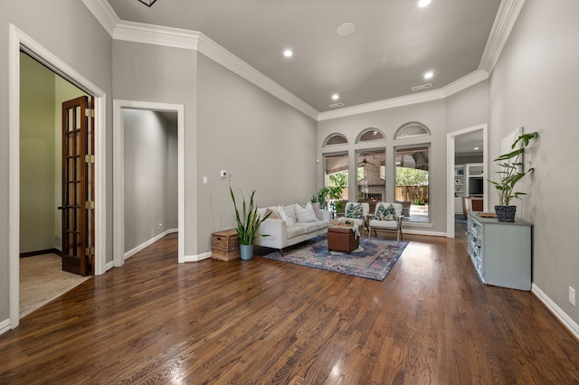 840 Falcon Ln, Coppell, TX 75019 - living area with wood finished floors, recessed lighting, baseboards, and ornamental molding