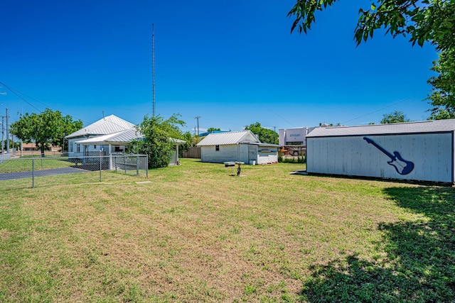 732 N Patrick St, Dublin, TX 76446 - view of yard with an outdoor structure
