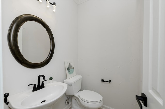 811 Chittamwood Ln, Allen, TX 75002 - bathroom with a sink and toilet