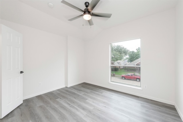 811 Chittamwood Ln, Allen, TX 75002 - spare room featuring wood finished floors, a ceiling fan, baseboards, and a smoke detector