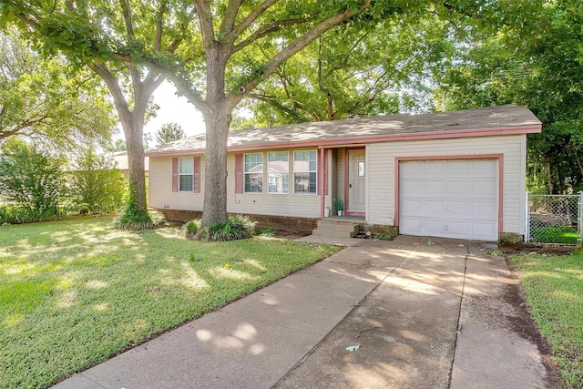 515 Euclid St, Cleburne, TX 76033 - single story home featuring a garage and driveway