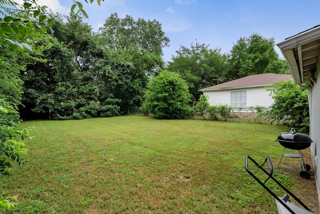 5340 Bourquin St, Dallas, TX 75210 - view of yard