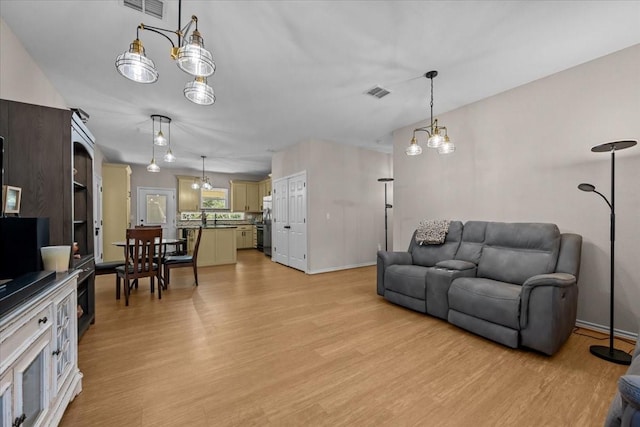 114 Deer Run, Moody, TX 76557 - living area featuring light wood finished floors and baseboards