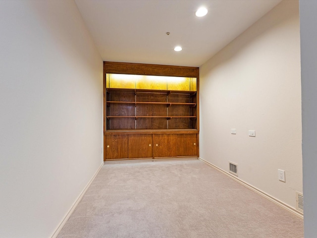 7 Duncannon Ct, Dallas, TX 75225 - unfurnished room featuring light carpet, baseboards, and recessed lighting