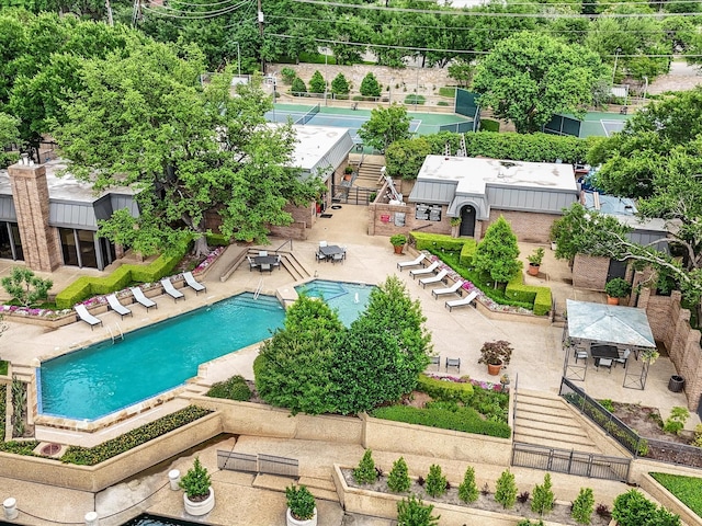 7 Duncannon Ct, Dallas, TX 75225 - bird's eye view of a pool area