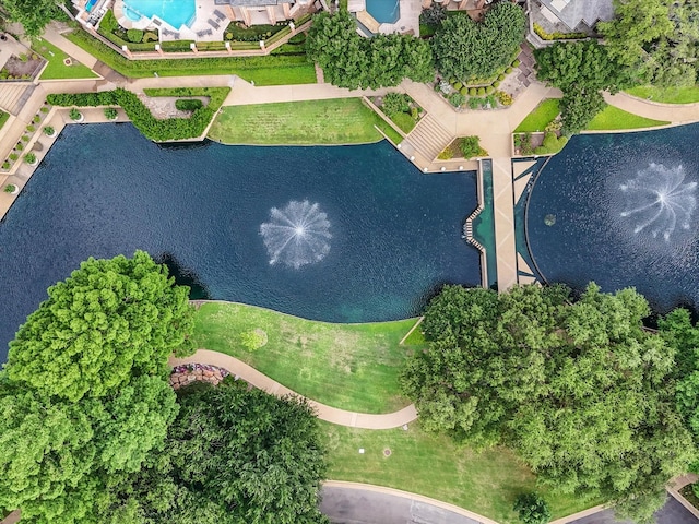 7 Duncannon Ct, Dallas, TX 75225 - drone / aerial view of a pool and a nearby body of water