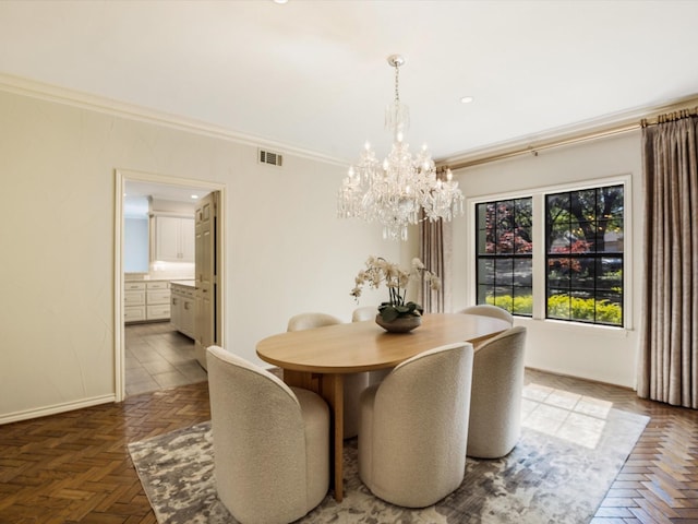 7 Duncannon Ct, Dallas, TX 75225 - dining room featuring a chandelier, ornamental molding, baseboards, and recessed lighting