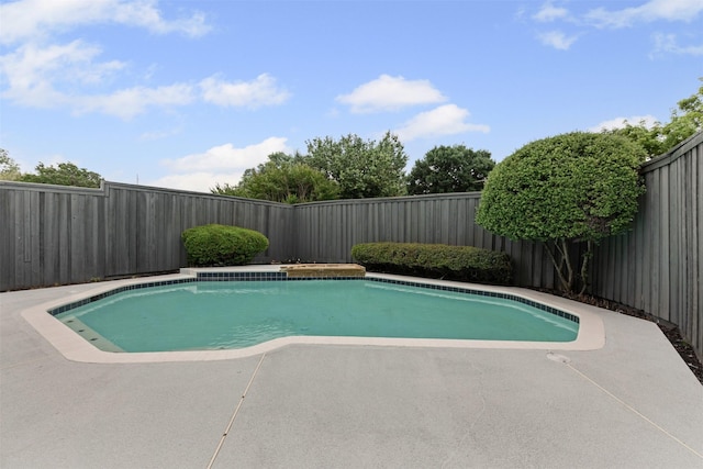 2100 Scarlet Oak Dr, Richardson, TX 75081 - view of pool featuring a fenced backyard and a patio