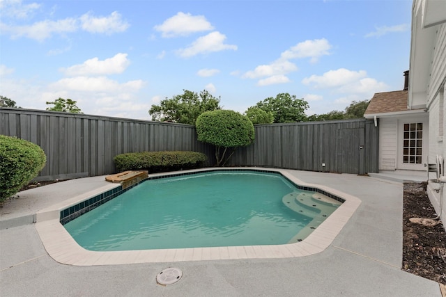 2100 Scarlet Oak Dr, Richardson, TX 75081 - view of swimming pool with a fenced backyard and a patio area