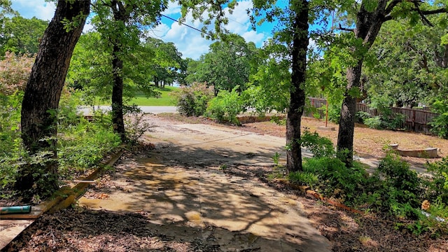 541 Country Club Rd, Bowie, TX 76230