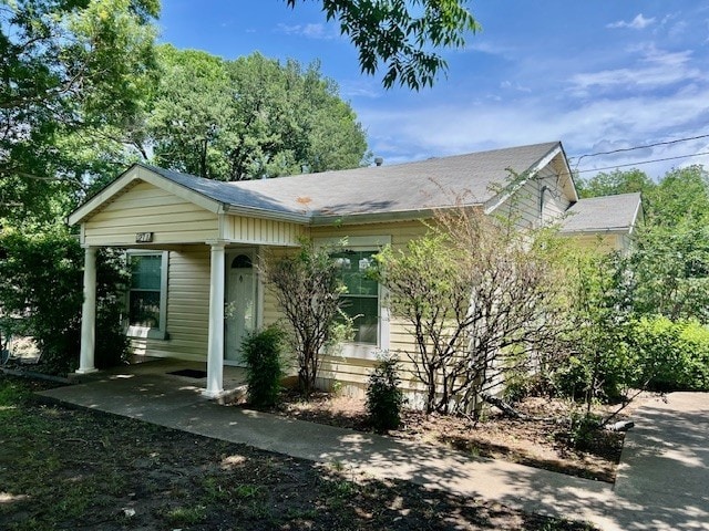 218 Wight St, Roxton, TX 75477 - view of front facade