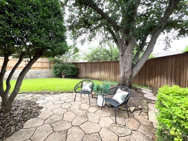 7009 Chevy Chase Ave, Dallas, TX 75225 - view of patio / terrace