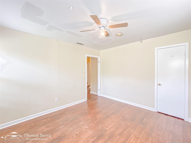 3816 State St, Abilene, TX 79603 - spare room featuring a ceiling fan, wood finished floors, baseboards, and a smoke detector