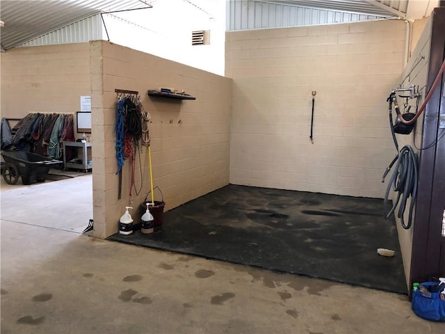 1019 Springhill Rd, Aubrey, TX 76227 - view of garage