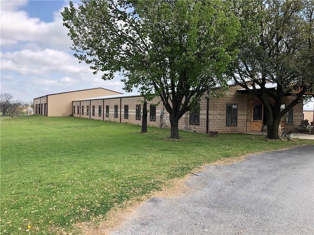 1019 Springhill Rd, Aubrey, TX 76227 - view of front facade with a front lawn