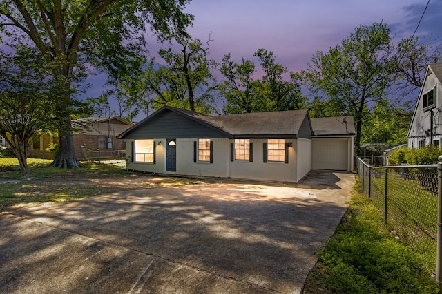 1538 N Hill Ave, Tyler, TX 75702 - view of front facade with concrete driveway and an attached garage