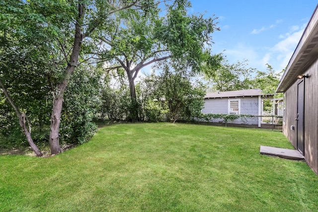 825 Garrison St, Waco, TX 76704 - view of yard