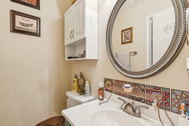 1005 Blue Jay Dr, Mansfield, TX 76063 - half bathroom featuring vanity and toilet