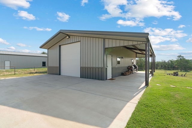 1052 Winecup Ln, Weatherford, TX 76085 - view of outbuilding featuring driveway