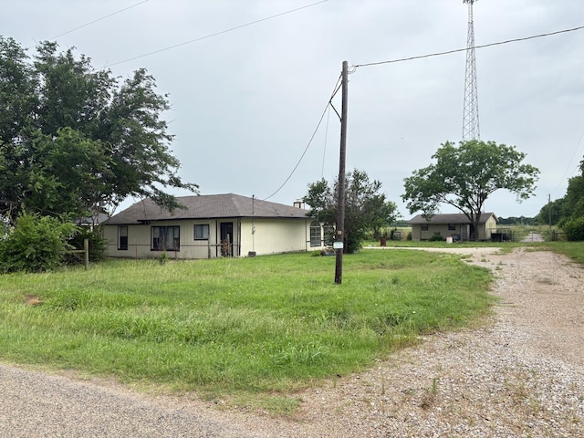6827 Ensign Rd, Ennis, TX 75119 - view of front of house featuring driveway