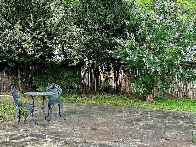4000 Pecan Ln, Benbrook, TX 76116 - view of patio / terrace
