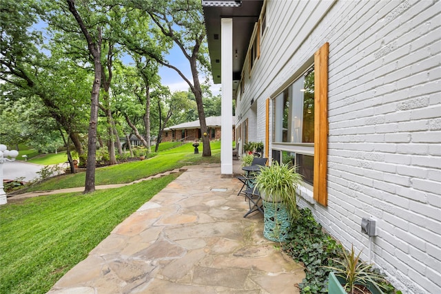 3905 Shady Creek Dr, Euless, TX 76040 - view of patio