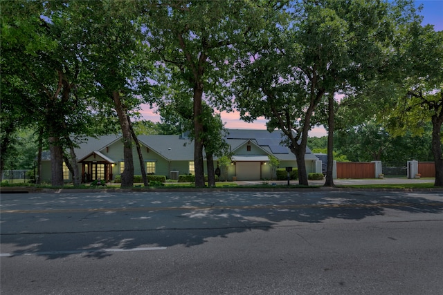 900 N Dove Rd, Grapevine, TX 76051 - view of front of house featuring uncovered parking