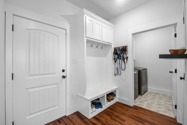 5185 Fox Trot Ln, Caddo Mills, TX 75135 - mudroom featuring washer and clothes dryer, dark wood-style flooring, and baseboards