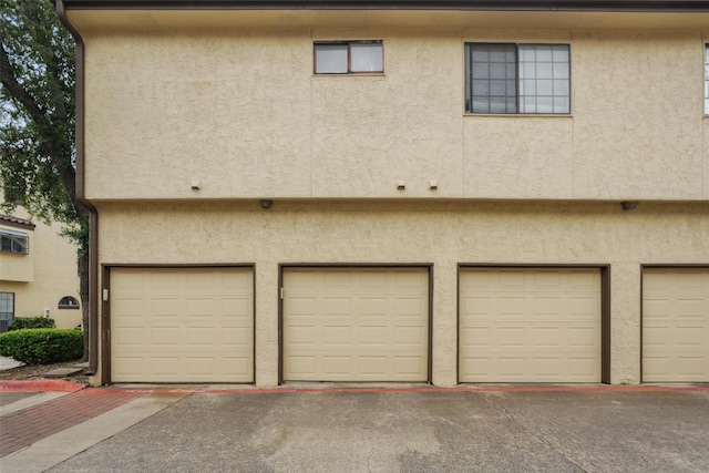5590 Spring Valley Rd Unit C208, Dallas, TX 75254 - view of garage