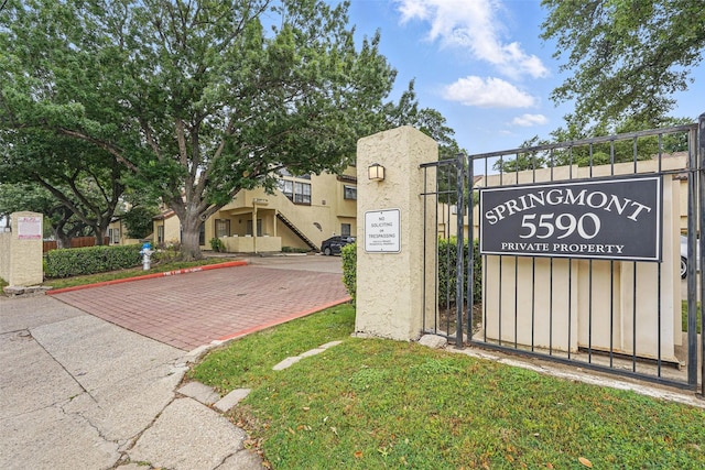 5590 Spring Valley Rd Unit C208, Dallas, TX 75254 - view of gate