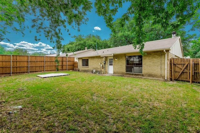 527 Cumberland Dr, Allen, TX 75002 - rear view of property with brick siding