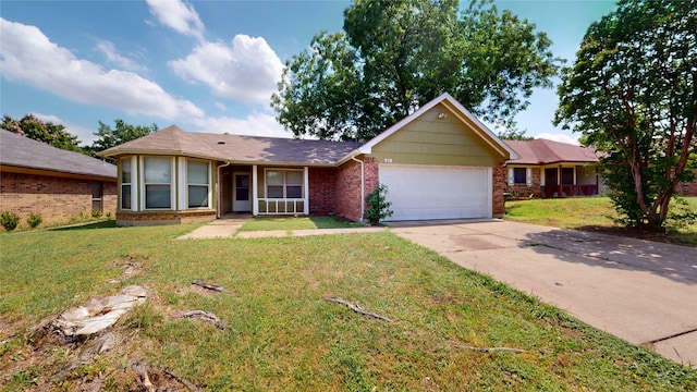 928 Thistle Ridge Ln, Arlington, TX 76017 - ranch-style house featuring an attached garage, driveway, a front yard, and brick siding