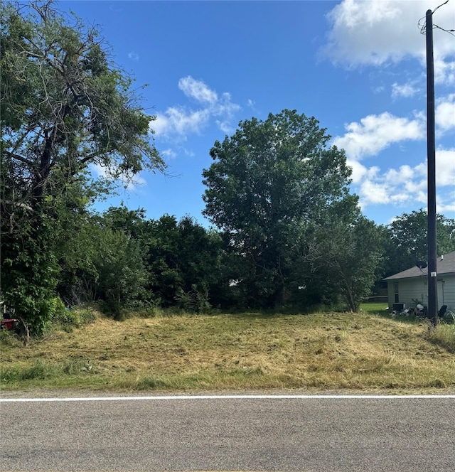 609 W Main St, Wolfe City, TX 75496