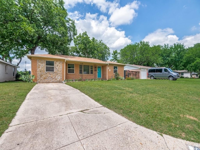 5512 Dennis Ave, Fort Worth, TX 76114 - ranch-style home featuring a front lawn, concrete driveway, and brick siding