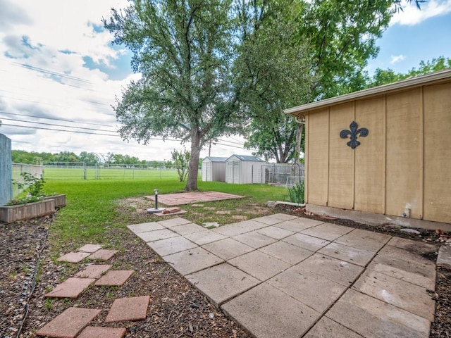 5512 Dennis Ave, Fort Worth, TX 76114 - view of patio / terrace