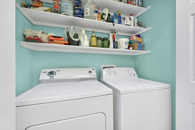 1908 Timberline Ln, Sherman, TX 75092 - laundry area featuring washer and dryer