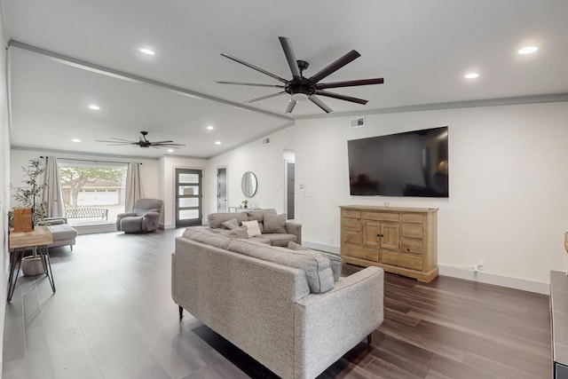 2003 Quincy Ct, Arlington, TX 76013 - living room with a ceiling fan, recessed lighting, dark wood finished floors, baseboards, and lofted ceiling